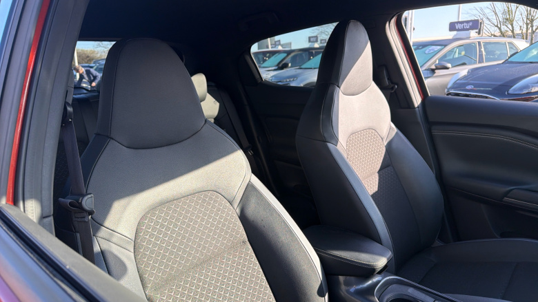 Nissan Juke 1.0 DiG-T 114 N-Connecta 5dr Petrol Hatchback